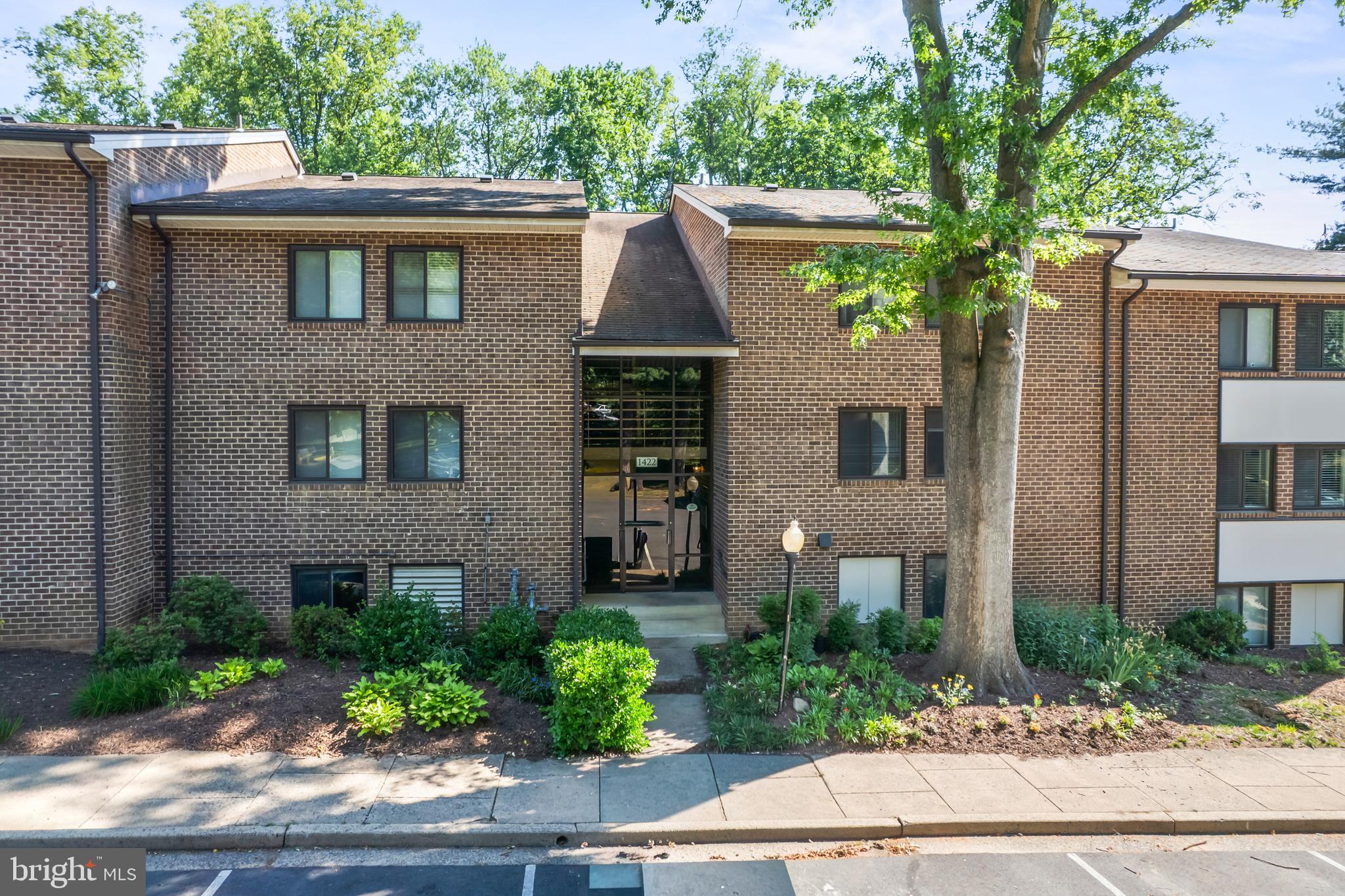 1422 Northgate Square, Unit 12B Reston, VA 20190 - Photo 28 of 36 Exterior Front