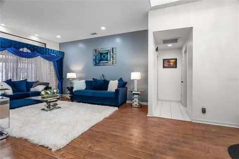 $569,900 | 1619 Palace Court, Valrico, FL 33594