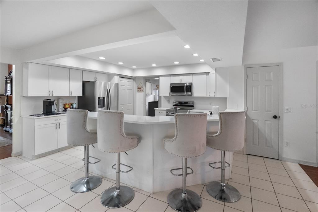 1619 Palace Court Valrico, FL 33594 - Photo 20 of 84