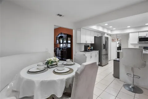 $569,900 | 1619 Palace Court, Valrico, FL 33594