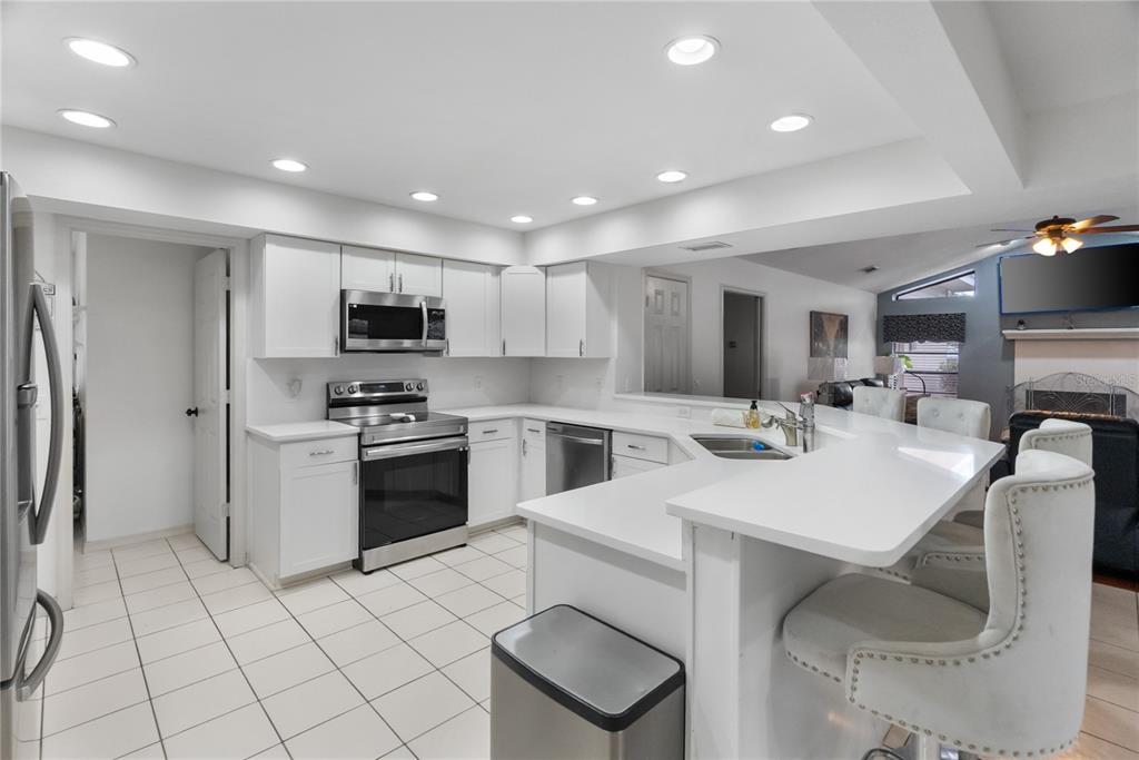 1619 Palace Court Valrico, FL 33594 - Photo 22 of 84