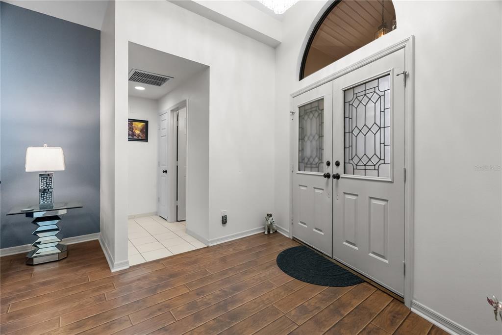 1619 Palace Court Valrico, FL 33594 - Photo 6 of 84