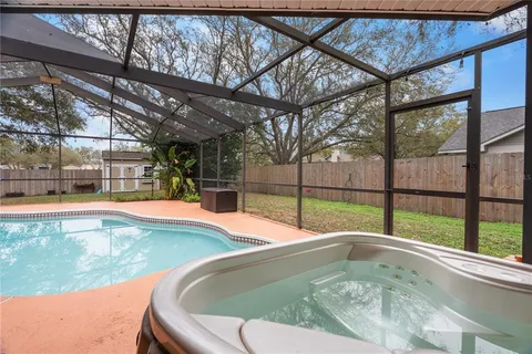 $569,900 | 1619 Palace Court, Valrico, FL 33594