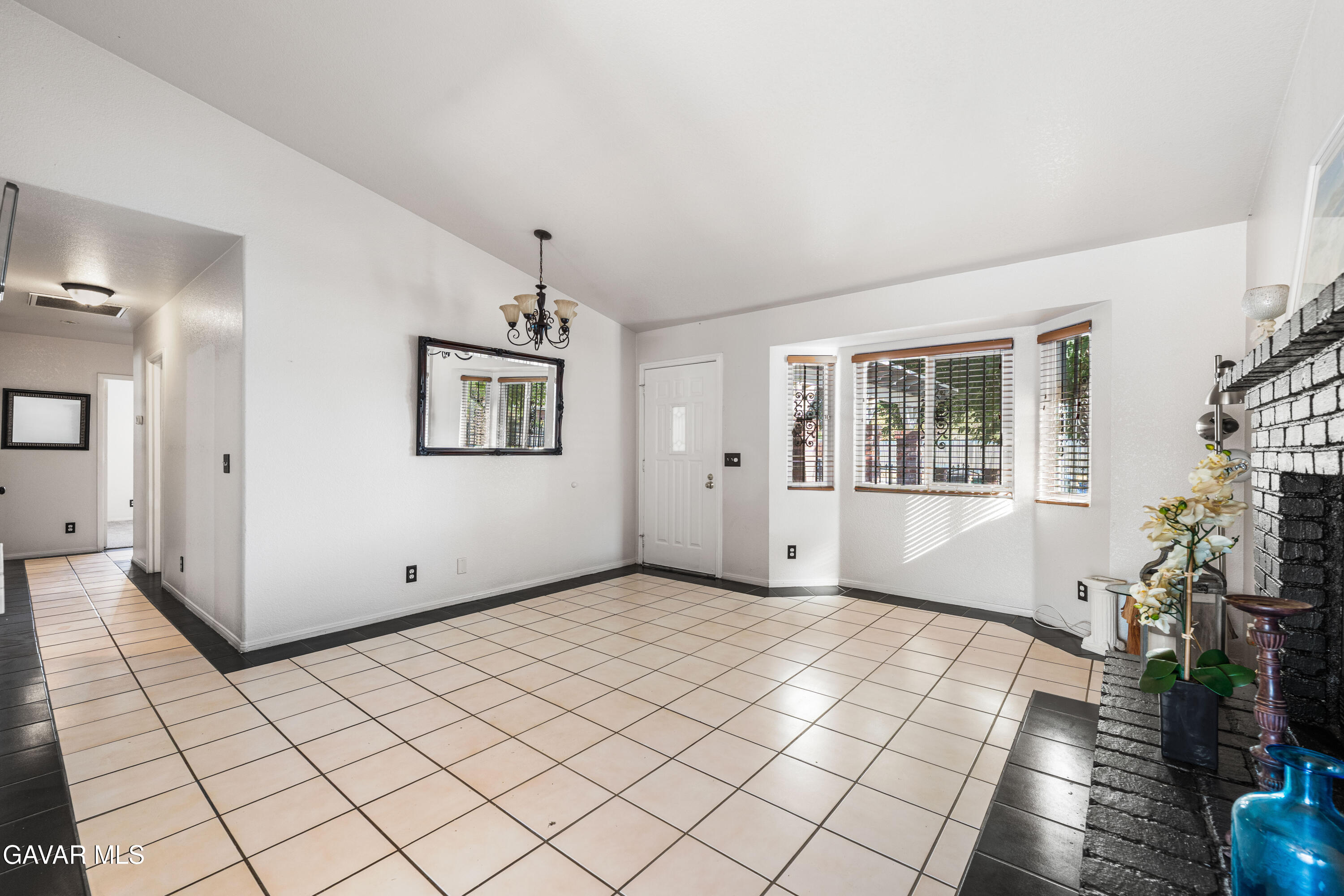 5241 East Ave R 12 Palmdale, CA 93552 - Photo 12 of 48 E Ave R12-10