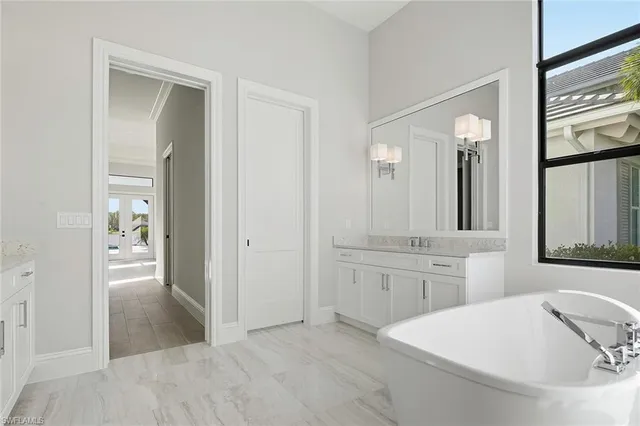 $2,950,000 | 9570 Moonflower Lane, Naples, FL 34114