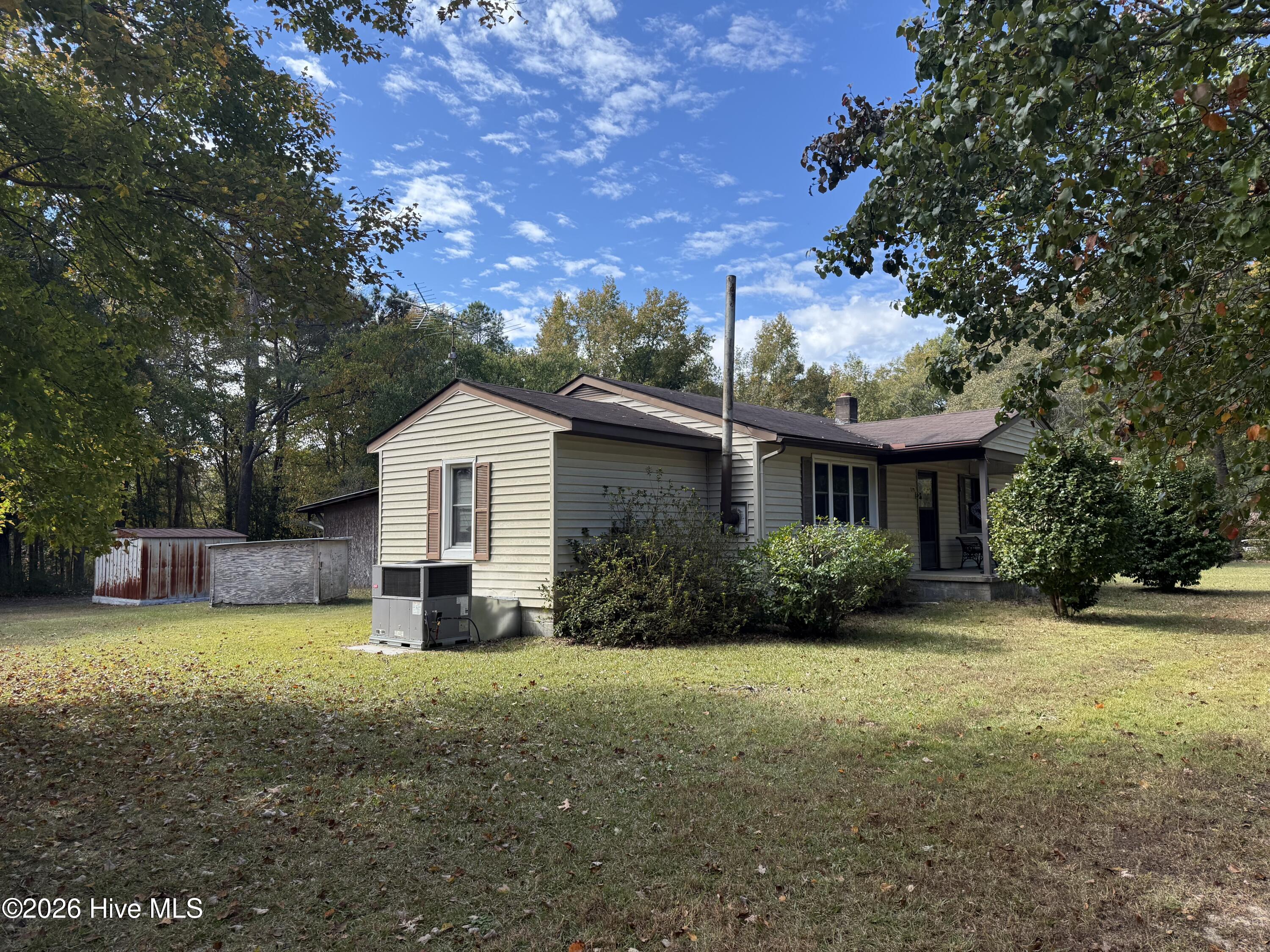 119 Bessie Road Carthage, NC 28327 - Photo 6 of 39