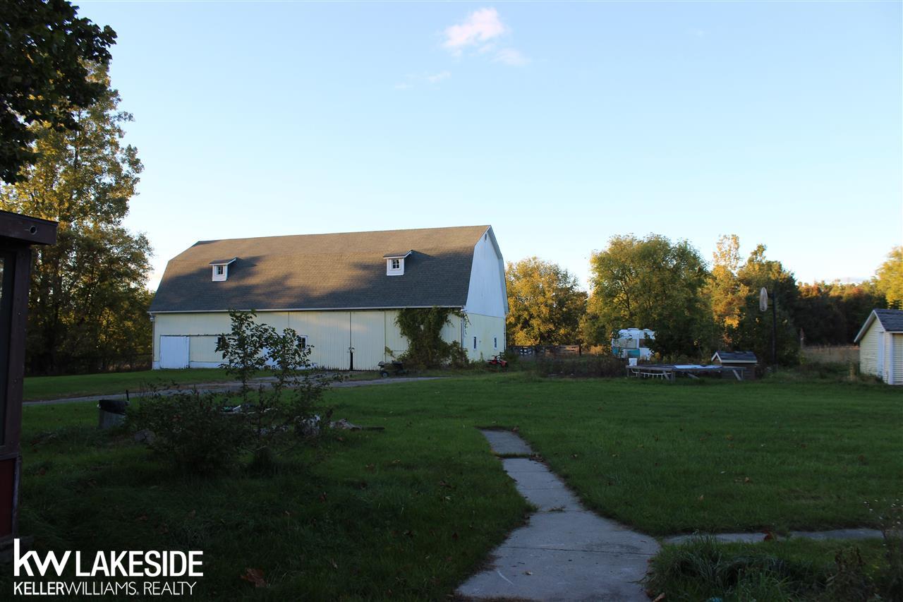 9258 Bartel Road Columbus, MI 48063 - Photo 2 of 51 31306586-1.JPG