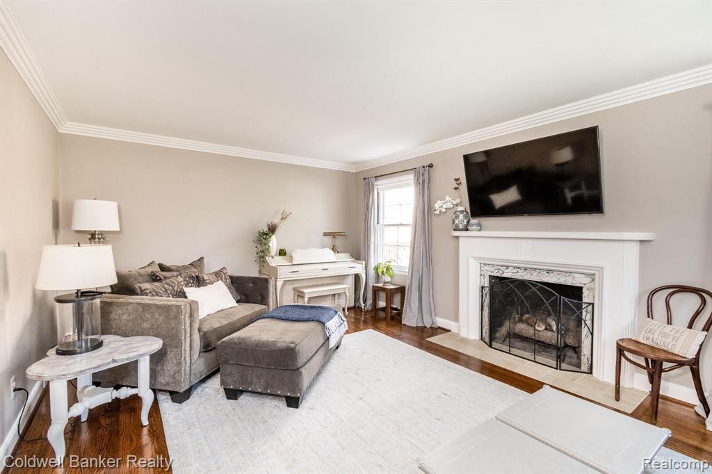 320 Touraine Road Grosse Pointe Farms, MI 48236 - Photo 11 of 60