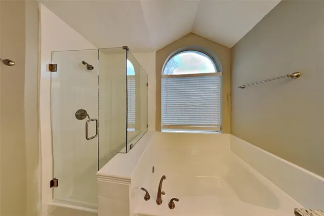 $2,600 | 6200 Woolwich Drive, Arlington, TX 76001