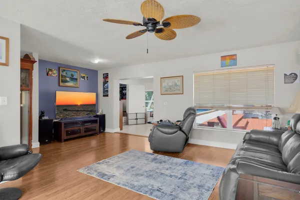 $649,900 | 2705 Dolphin Drive, Marathon, FL 33050