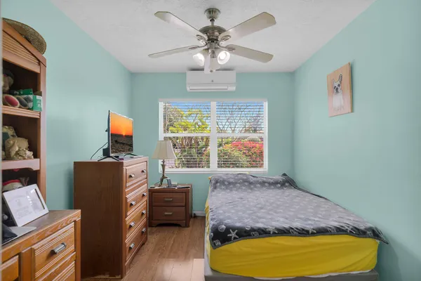 $649,900 | 2705 Dolphin Drive, Marathon, FL 33050