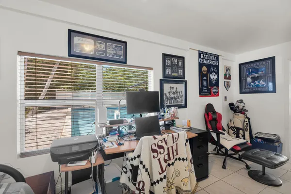 $649,900 | 2705 Dolphin Drive, Marathon, FL 33050