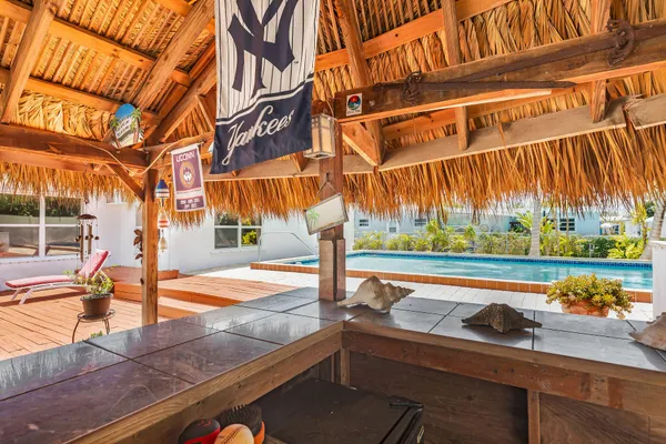 $649,900 | 2705 Dolphin Drive, Marathon, FL 33050