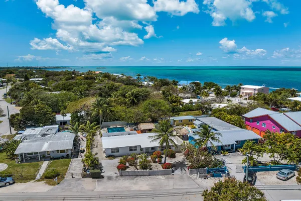 $649,900 | 2705 Dolphin Drive, Marathon, FL 33050