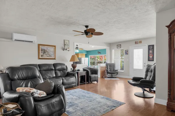 $649,900 | 2705 Dolphin Drive, Marathon, FL 33050