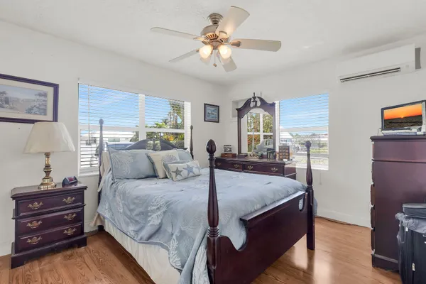 $649,900 | 2705 Dolphin Drive, Marathon, FL 33050