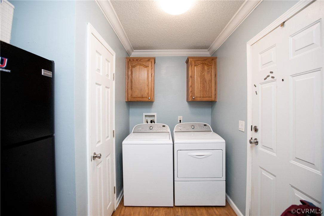 2862 Stage Coach Road Farmville, VA 23901 - Photo 13 of 48 a utility room with dryer and washer