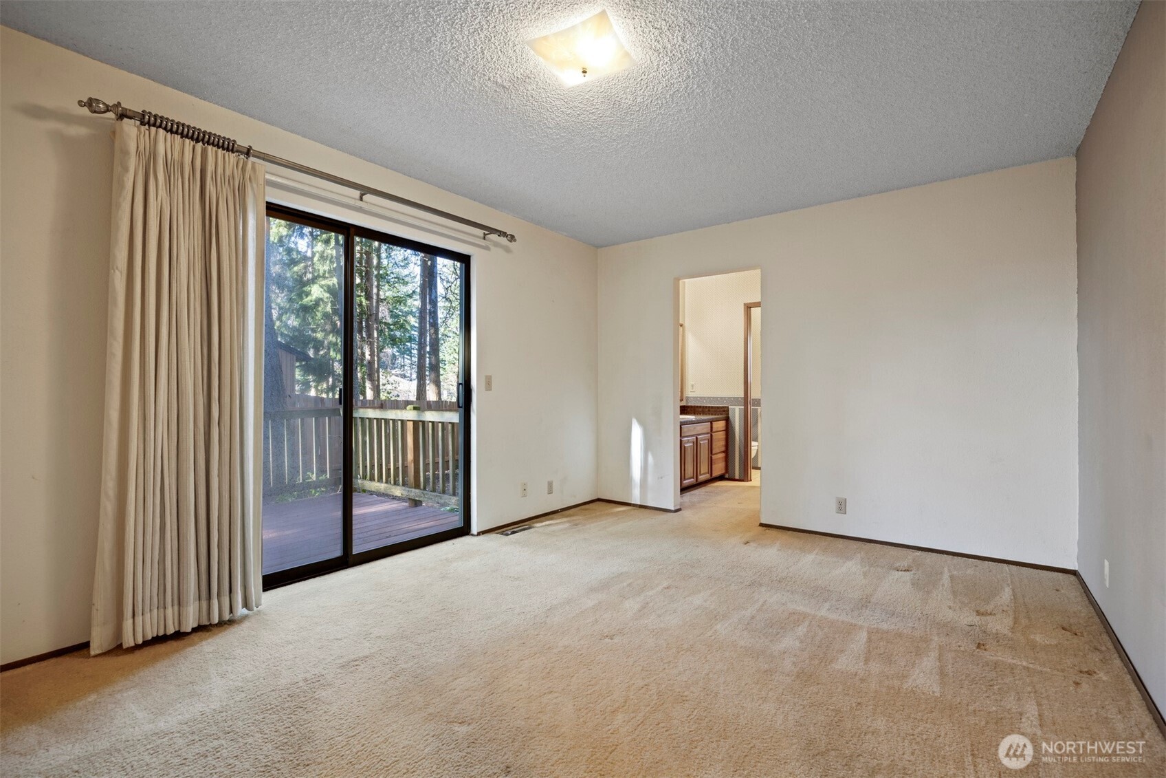 413 Viewcrest Road Bellingham, WA 98229 - Photo 15 of 40 an empty room with windows
