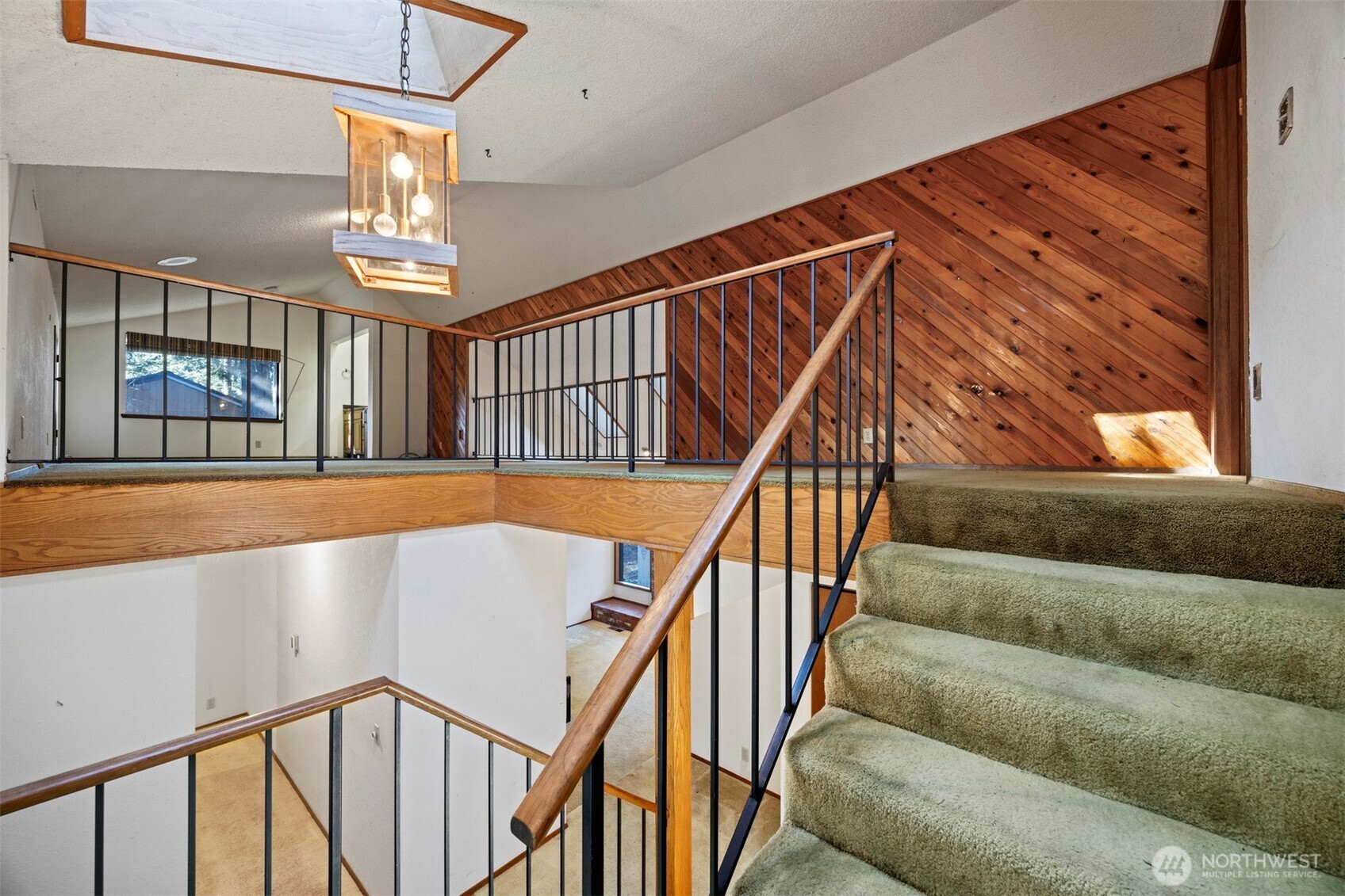 413 Viewcrest Road Bellingham, WA 98229 - Photo 23 of 40 a view of an entryway