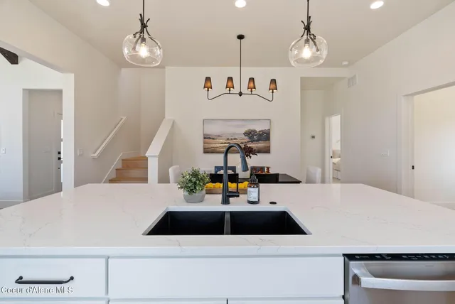 $1,100,000 | 3494 Blaze Loop, Post Falls, ID 83854