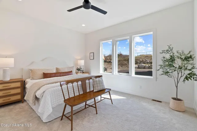 $1,100,000 | 3494 Blaze Loop, Post Falls, ID 83854