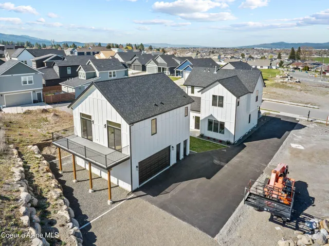 $1,100,000 | 3494 Blaze Loop, Post Falls, ID 83854