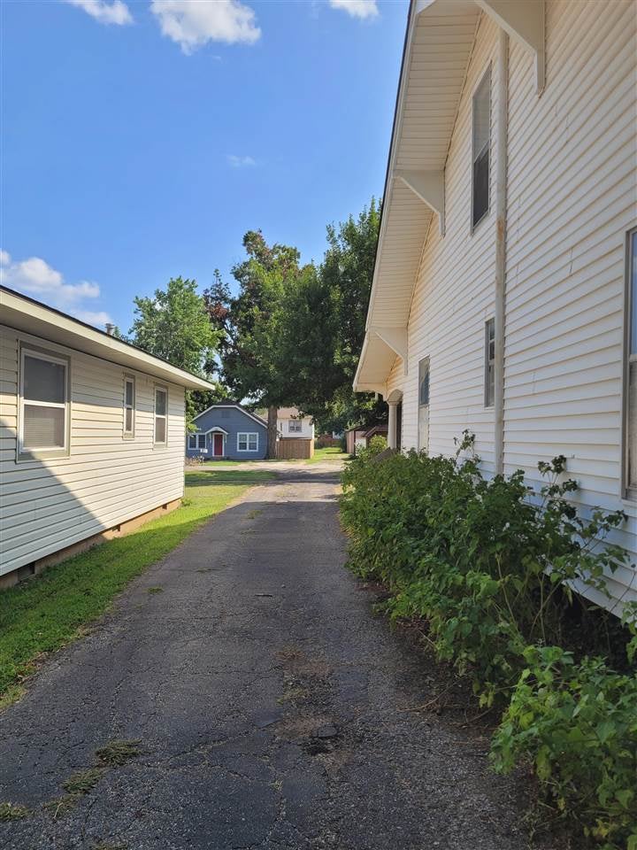 715 Locust Street Perry, OK 73077 - Photo 38 of 42 Gallery Image 38