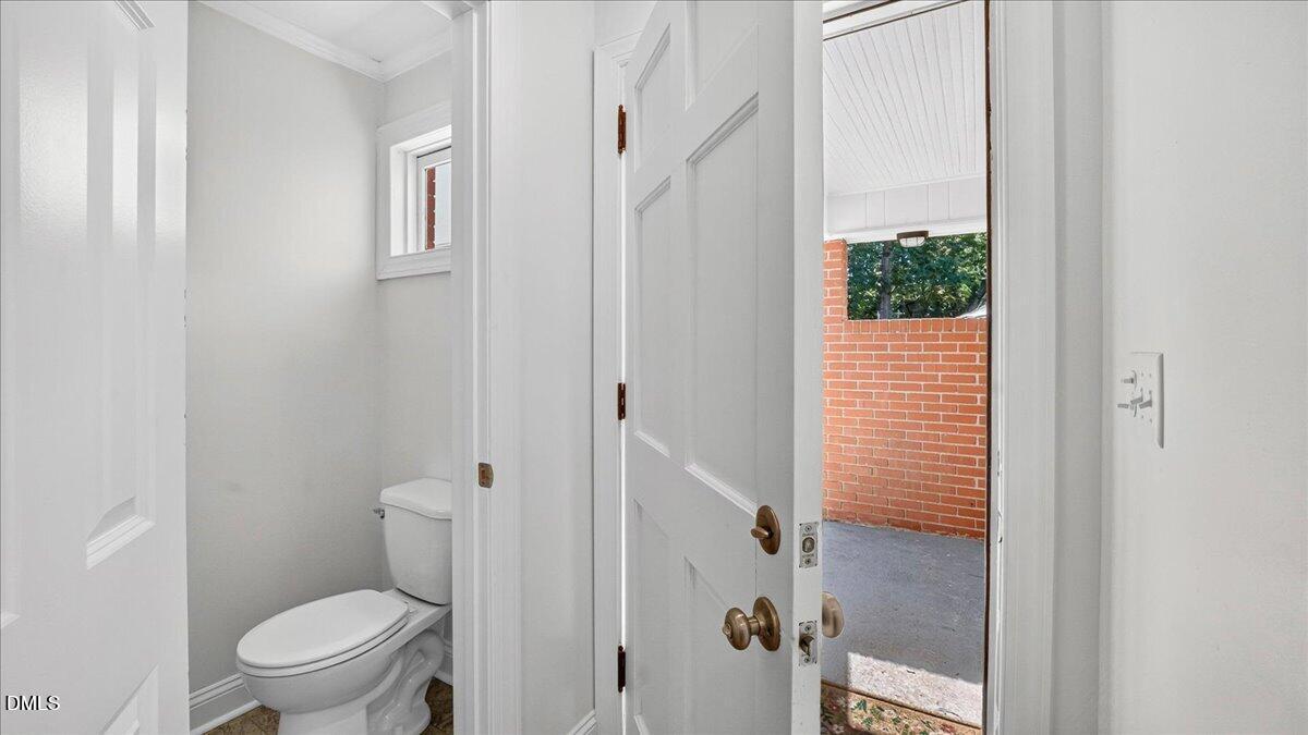 102 Forest Road Oxford, NC 27565 - Photo 14 of 55 Half bathroom / side entrance