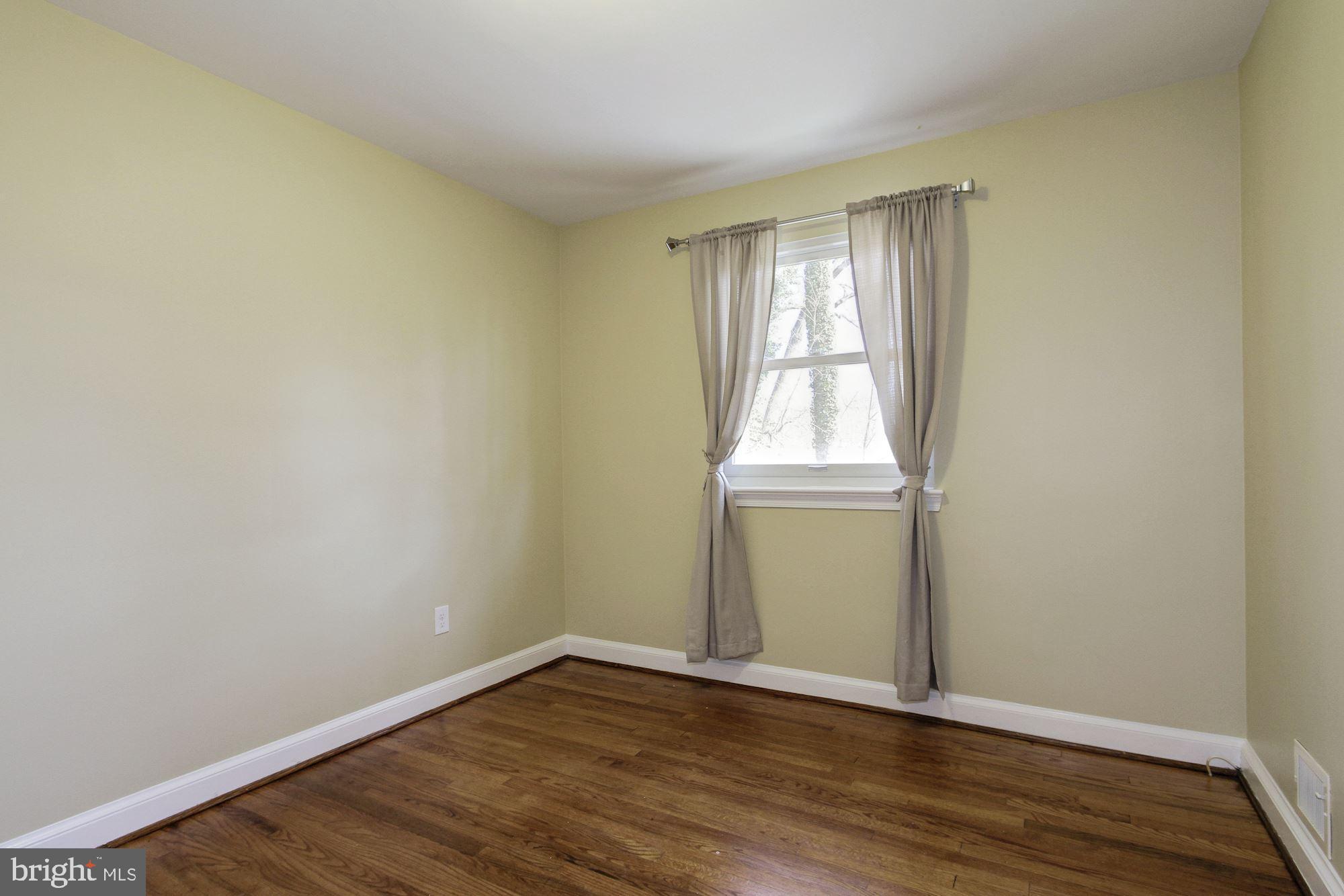 10705 Lombardy Road Silver Spring, MD 20901 - Photo 12 of 21