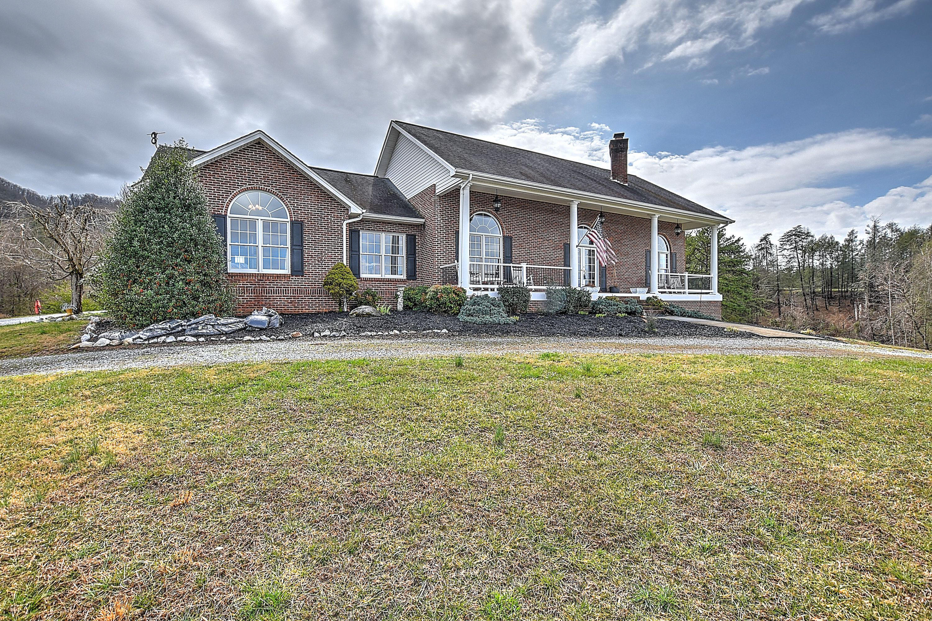 634 Charlie Hicks Road Jonesborough, TN 37659 - Photo 1 of 61 634 Charlie Hicks Rd
