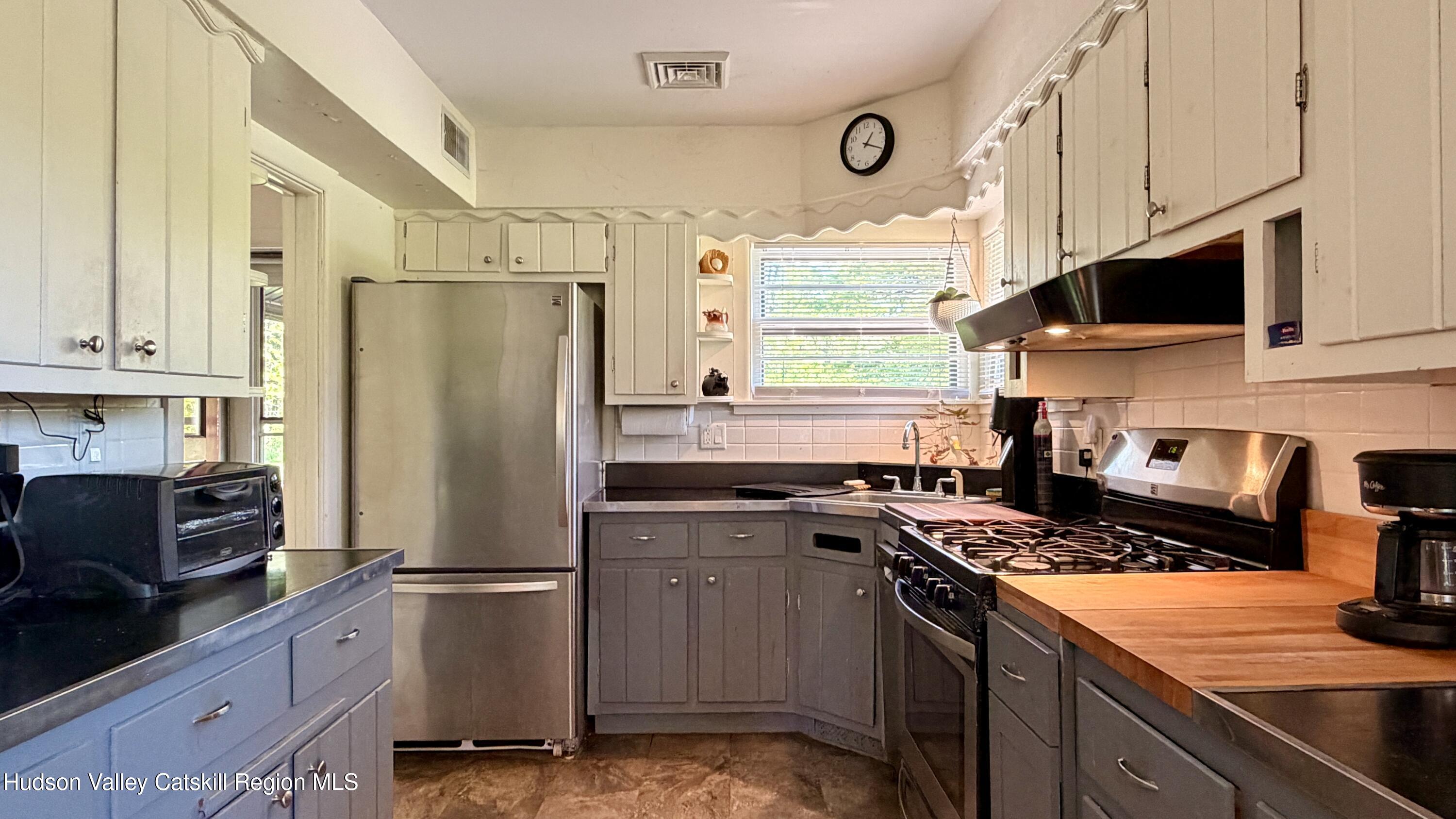 91 Mountain Rest Road New Paltz, NY 12561 - Photo 5 of 23 IMG_3874