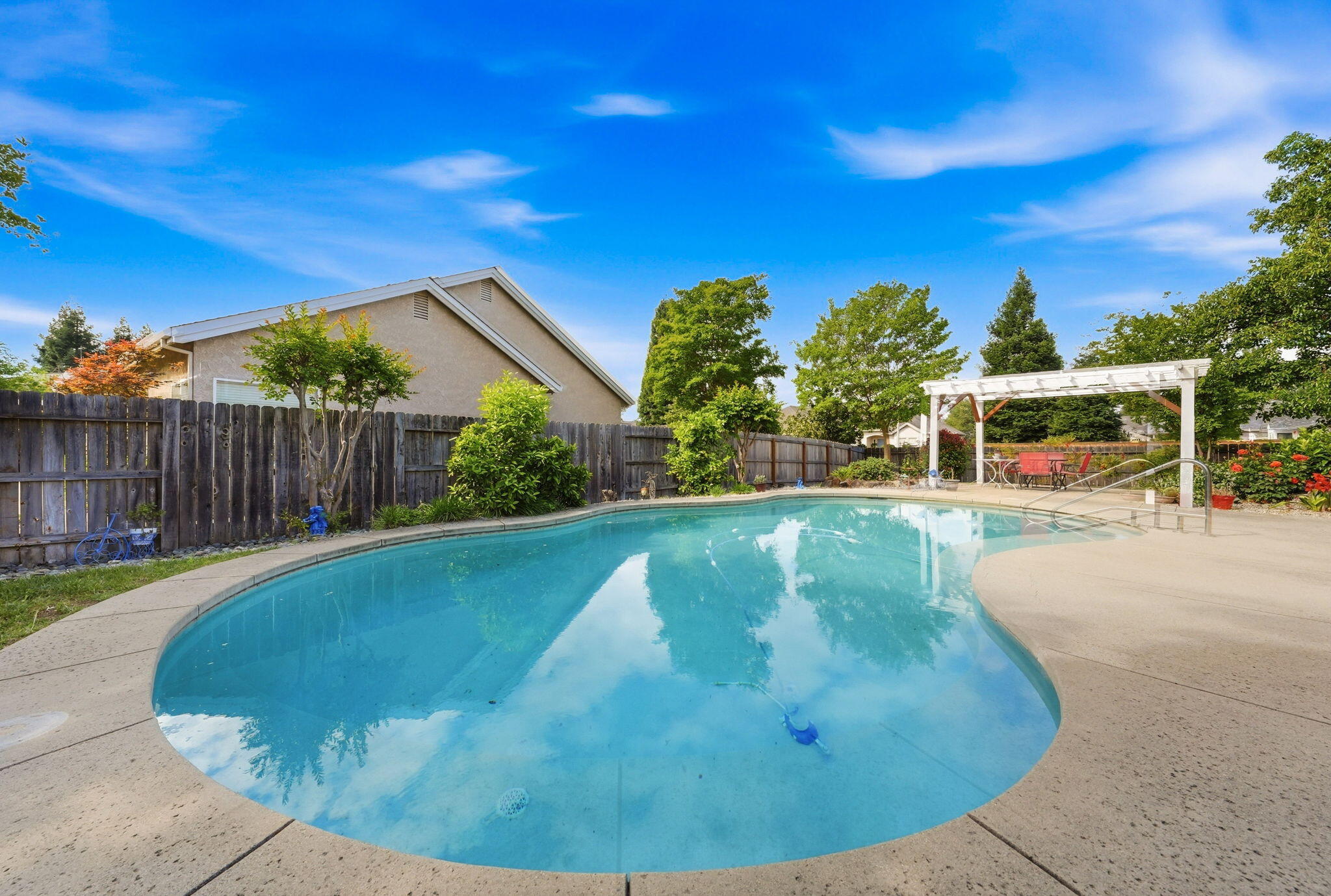 2175 Tradition Way Redding, CA 96001 - Photo 29 of 36 a view of outdoor space and yard