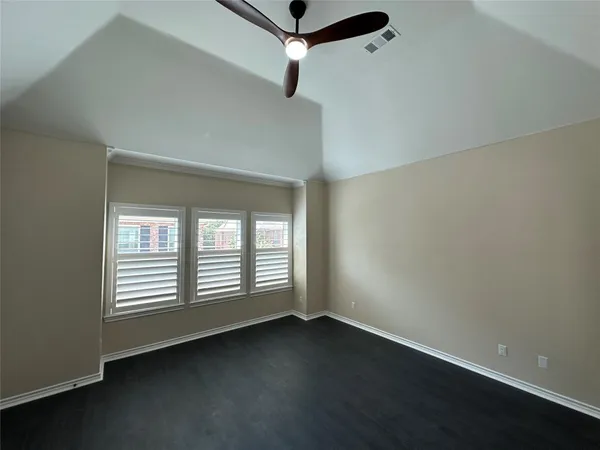 $3,800 | 6835 Staffordshire, Houston, TX 77030