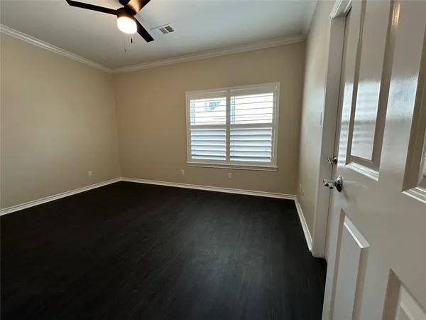 $3,800 | 6835 Staffordshire, Houston, TX 77030