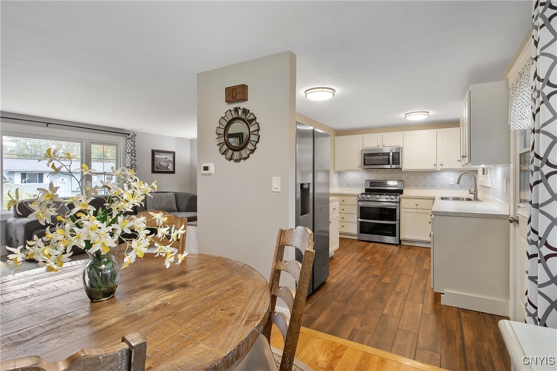 6 Quail Path Clay, NY 13090 - Photo 17 of 44