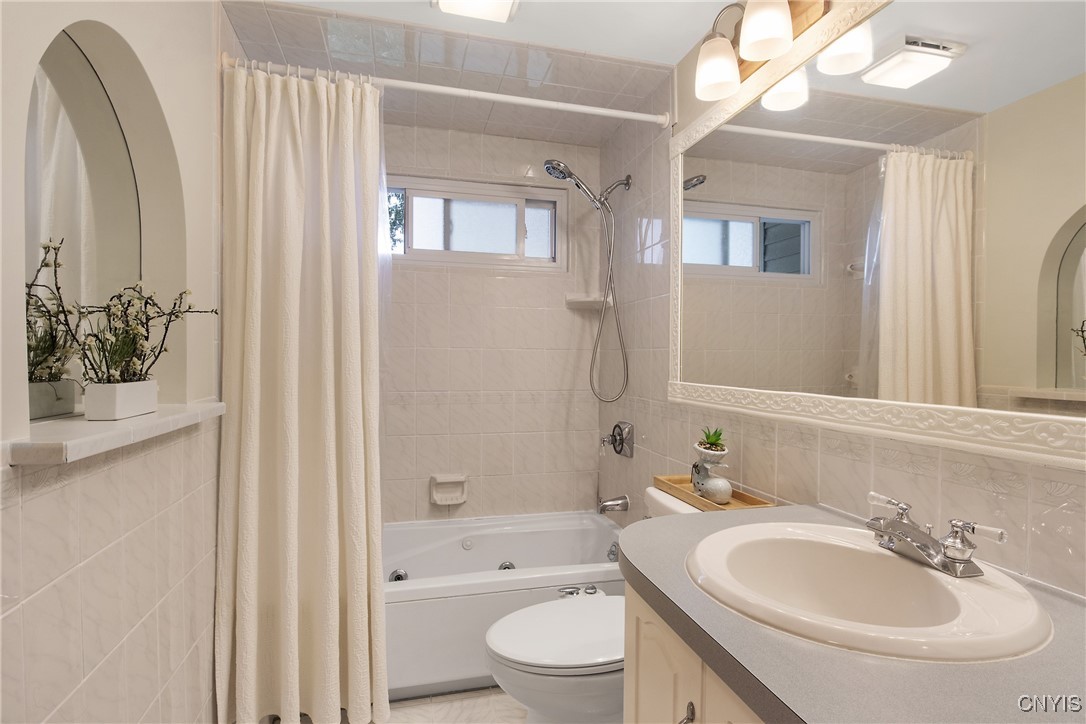 6 Quail Path Clay, NY 13090 - Photo 35 of 44