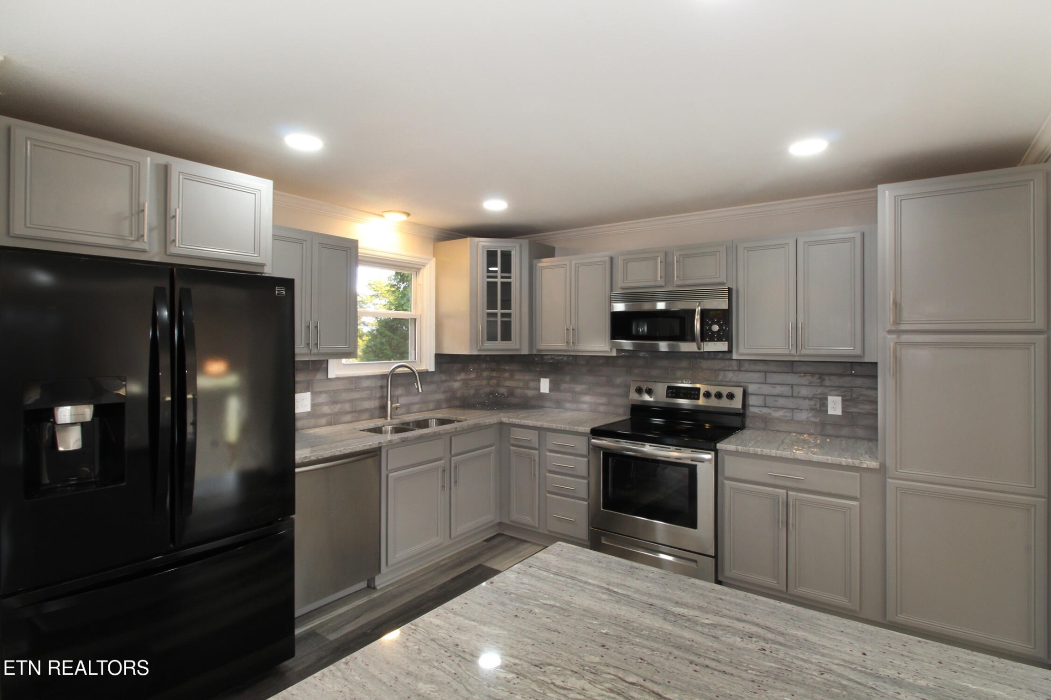 7824 Cedarcrest Road Knoxville, TN 37938 - Photo 4 of 35 Gallery Image 4