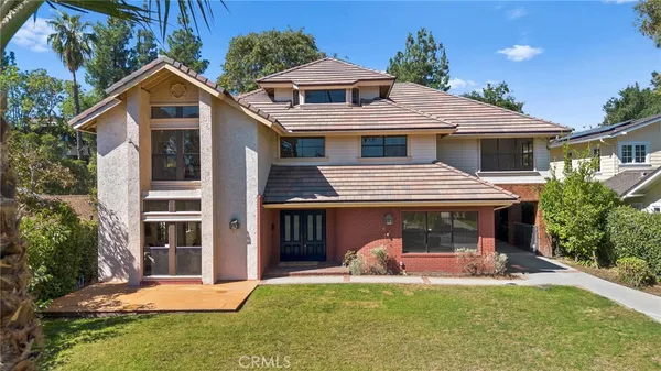 $3,858,000 | 673 South Mentor Avenue, Pasadena, CA 91106