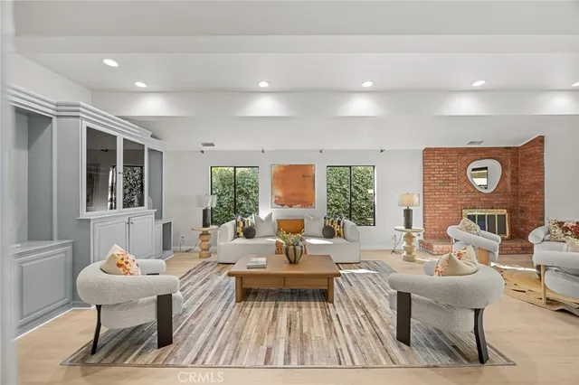 $3,998,000 | 673 South Mentor Avenue, Pasadena, CA 91106