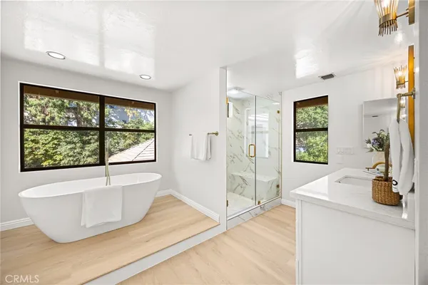 $3,858,000 | 673 South Mentor Avenue, Pasadena, CA 91106