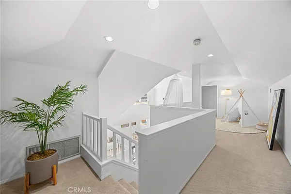 $3,858,000 | 673 South Mentor Avenue, Pasadena, CA 91106