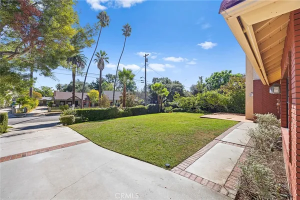 $3,858,000 | 673 South Mentor Avenue, Pasadena, CA 91106