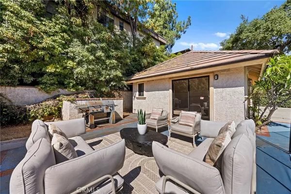 $3,858,000 | 673 South Mentor Avenue, Pasadena, CA 91106
