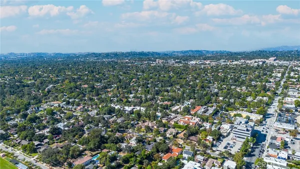 $3,858,000 | 673 South Mentor Avenue, Pasadena, CA 91106