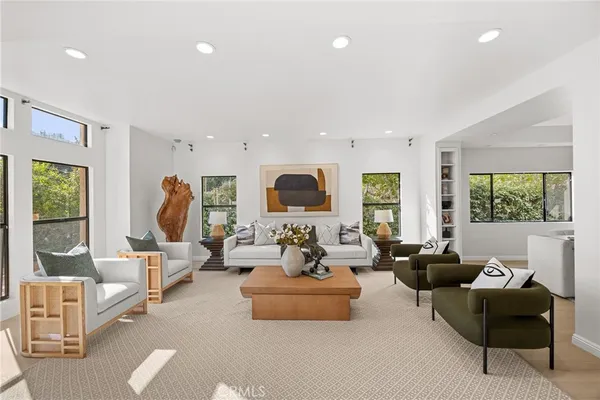 $3,858,000 | 673 South Mentor Avenue, Pasadena, CA 91106