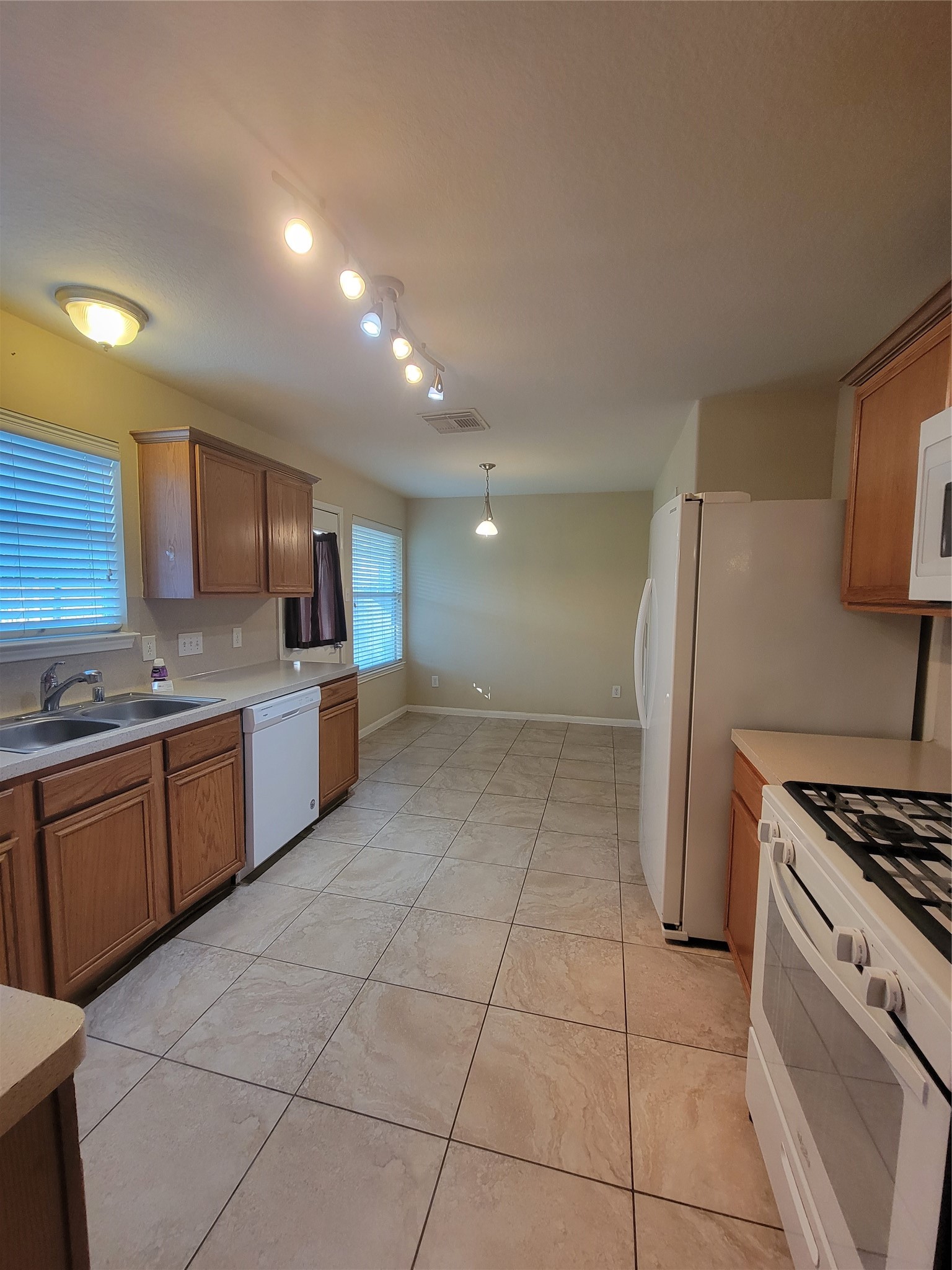 2414 Gwenfair Drive Spring, TX 77373 - Photo 14 of 35