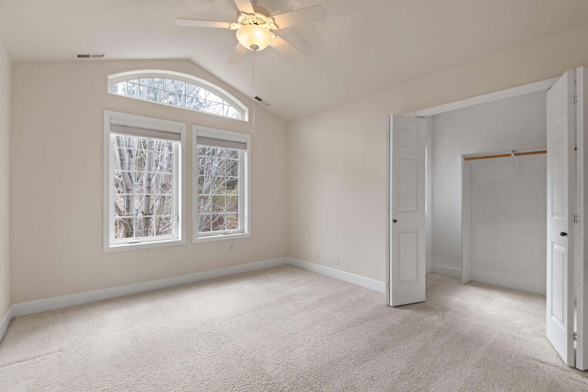 3615 Northwest Falcon Ridge Bend, OR 97703 - Photo 40 of 67 3rd Bedroom w/ Large Closet
