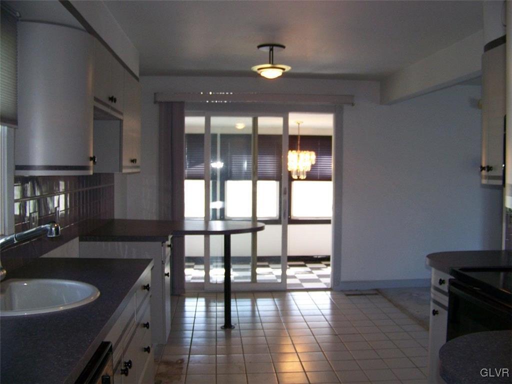 557 Country Club Road Easton, PA 18045 - Photo 12 of 35 Gallery Image 12