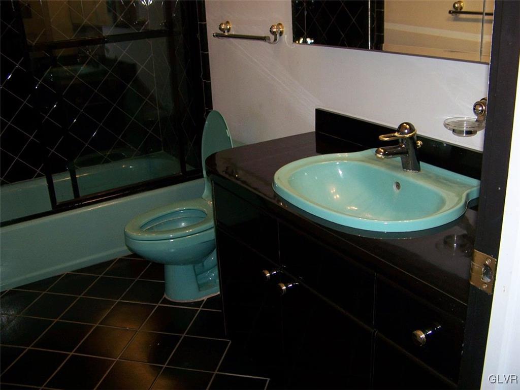 557 Country Club Road Easton, PA 18045 - Photo 10 of 35 Gallery Image 10
