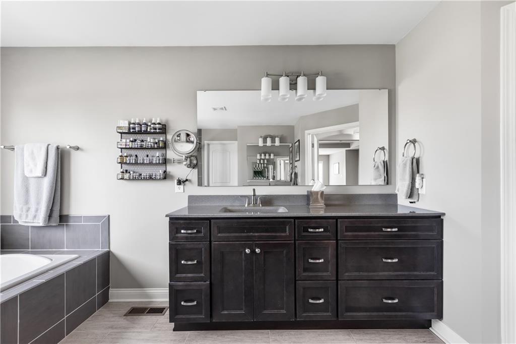 3871 Pelham Road Carmel, IN 46074 - Photo 21 of 45 Gallery Image 21